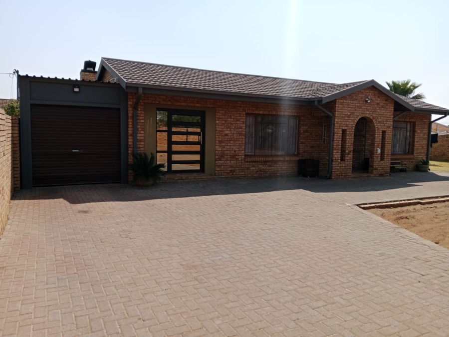 2 Bedroom Property for Sale in Kuruman Northern Cape